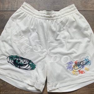 Nike Loose Fit Mid Thigh Basketball Shorts